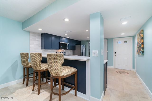 3574 Antarctic CIR 2107, Naples, FL 34112