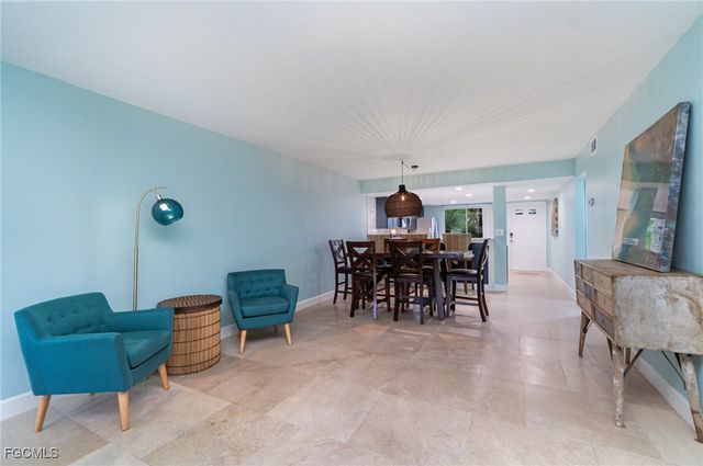 3574 Antarctic CIR 2107, Naples, FL 34112