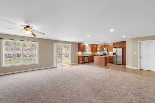 2058 HASTINGS RD, Jefferson City, MO 65109