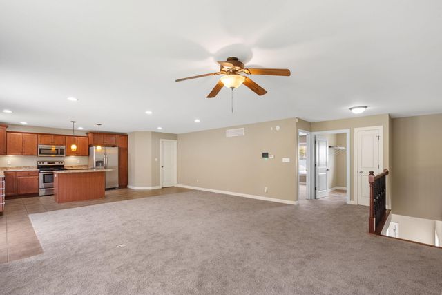 2058 HASTINGS RD, Jefferson City, MO 65109