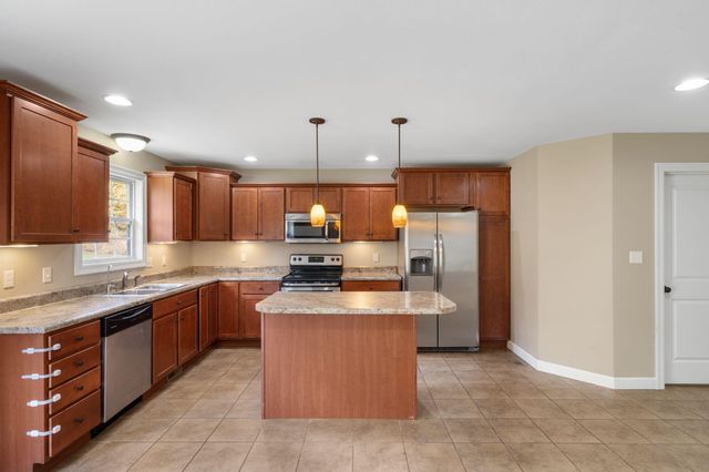 2058 HASTINGS RD, Jefferson City, MO 65109