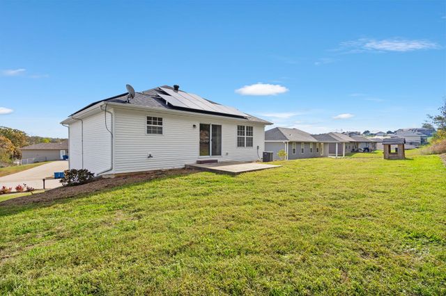 2058 HASTINGS RD, Jefferson City, MO 65109