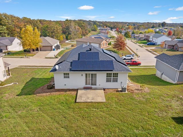 2058 HASTINGS RD, Jefferson City, MO 65109