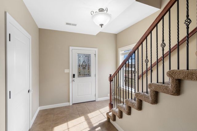 2058 HASTINGS RD, Jefferson City, MO 65109