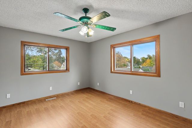1157 Cook Avenue E, Saint Paul, MN 55106