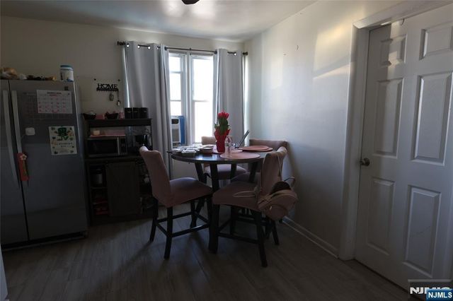 617 8th Street, Newark, NJ 07107