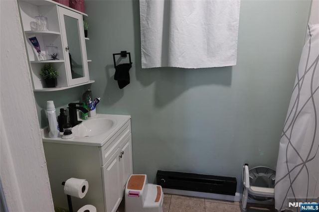 617 8th Street, Newark, NJ 07107