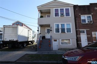 617 8th Street, Newark, NJ 07107