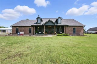 302 County Road 4443, Trenton, TX 75490