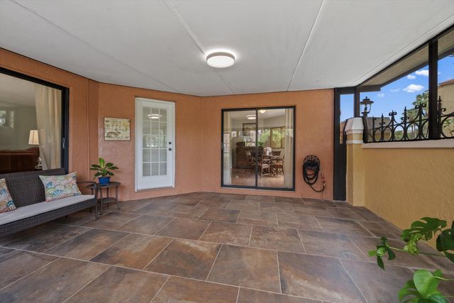 24 Uno Lago Drive, Juno Beach, FL 33408