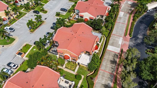24 Uno Lago Drive, Juno Beach, FL 33408