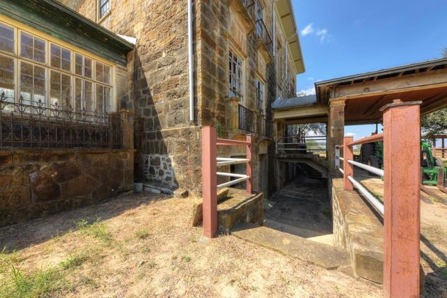 6887 Von Ormy Road, Von Ormy, TX 78073