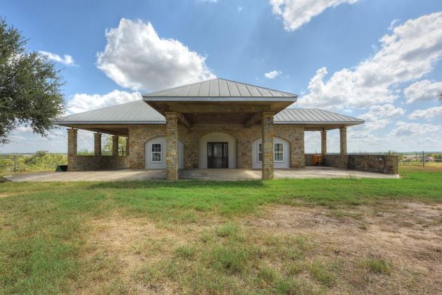 6887 Von Ormy Road, Von Ormy, TX 78073