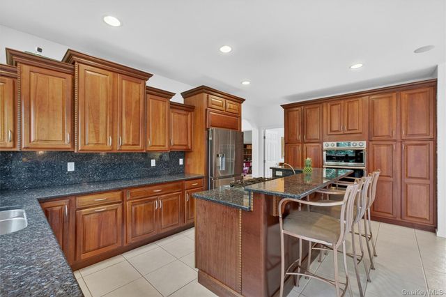 12 Loosestrife Drive, Hopewell Junction, NY 12533