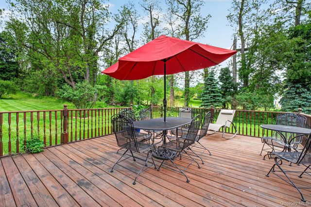 12 Loosestrife Drive, Hopewell Junction, NY 12533