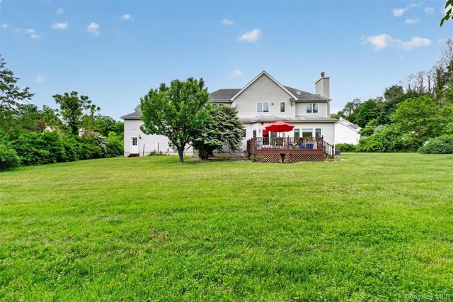 12 Loosestrife Drive, Hopewell Junction, NY 12533