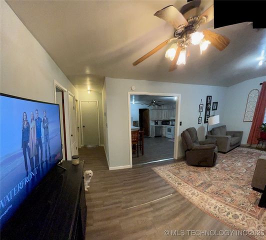 419000 E 1110 Road, Checotah, OK 74426