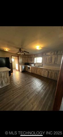 419000 E 1110 Road, Checotah, OK 74426
