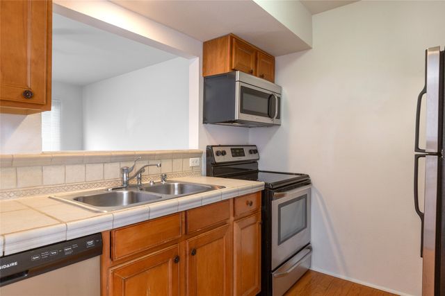 2210 Miguel Chavez 224, Santa Fe, NM 87505