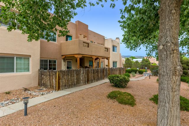 2210 Miguel Chavez 224, Santa Fe, NM 87505