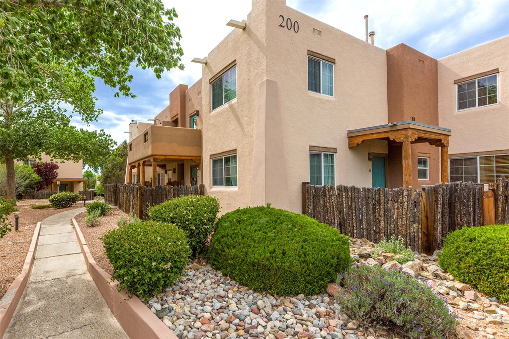 2210 Miguel Chavez 224, Santa Fe, NM 87505
