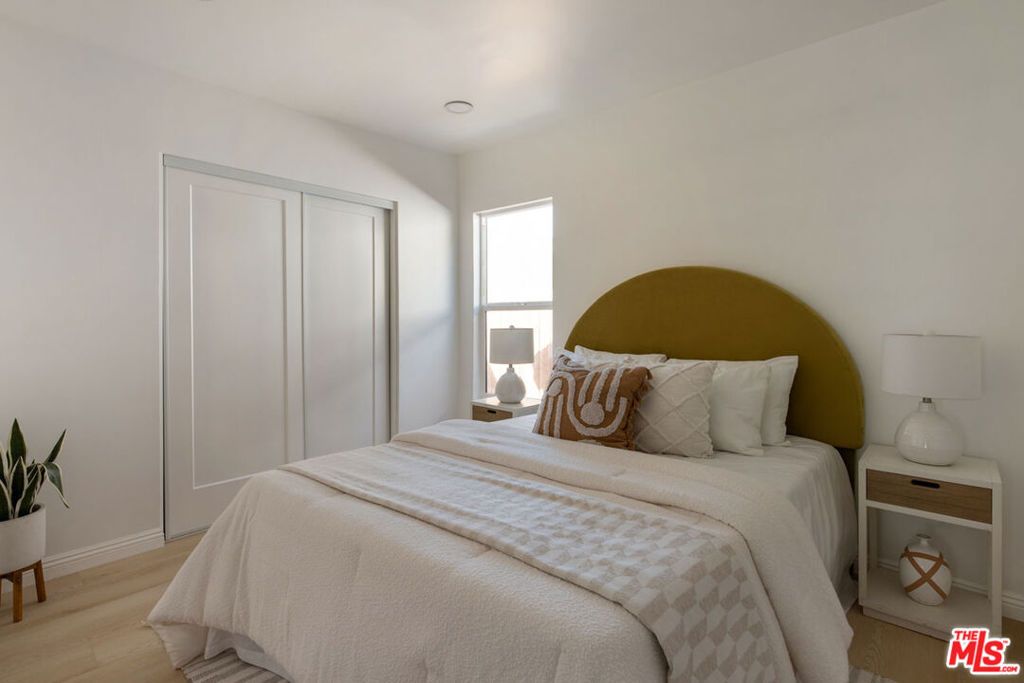 Image 10 of property listing at 1914 Bellevue Avenue, Los Angeles, CA 90026