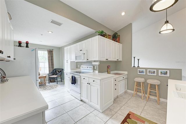 6821 FAIRVIEW TERRACE 6821, Bradenton, FL 34203