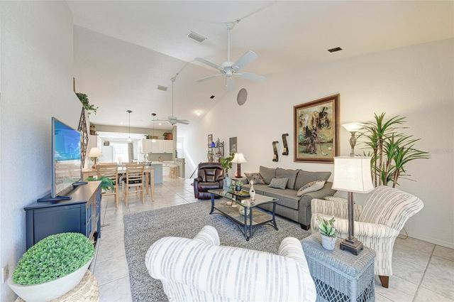 6821 FAIRVIEW TERRACE 6821, Bradenton, FL 34203