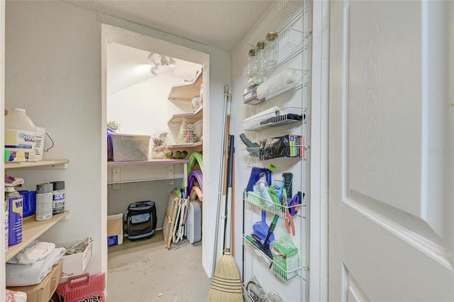 6821 FAIRVIEW TERRACE 6821, Bradenton, FL 34203