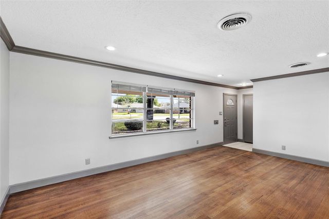 528 Beresford Street, Houston, TX 77015