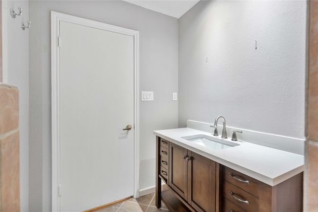 528 Beresford Street, Houston, TX 77015