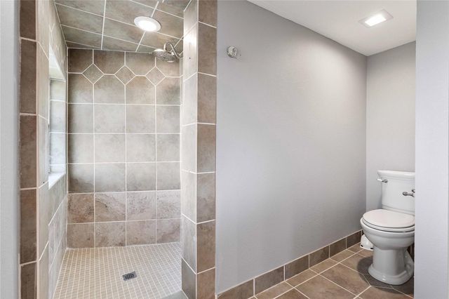 528 Beresford Street, Houston, TX 77015