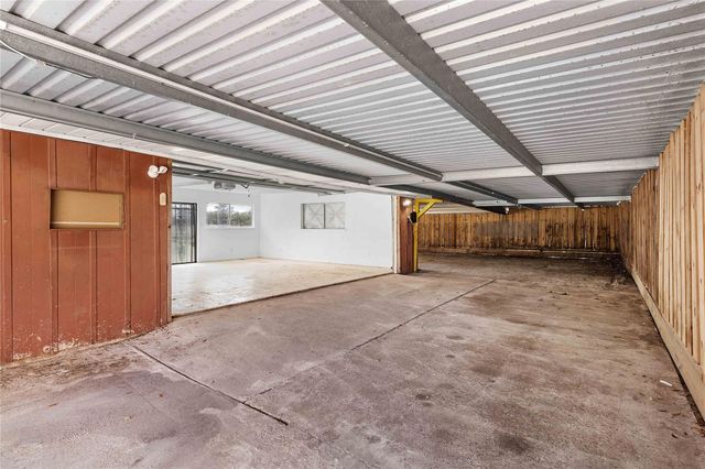 528 Beresford Street, Houston, TX 77015