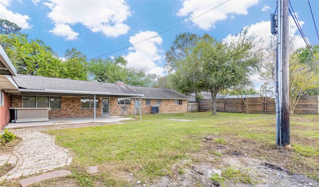 528 Beresford Street, Houston, TX 77015