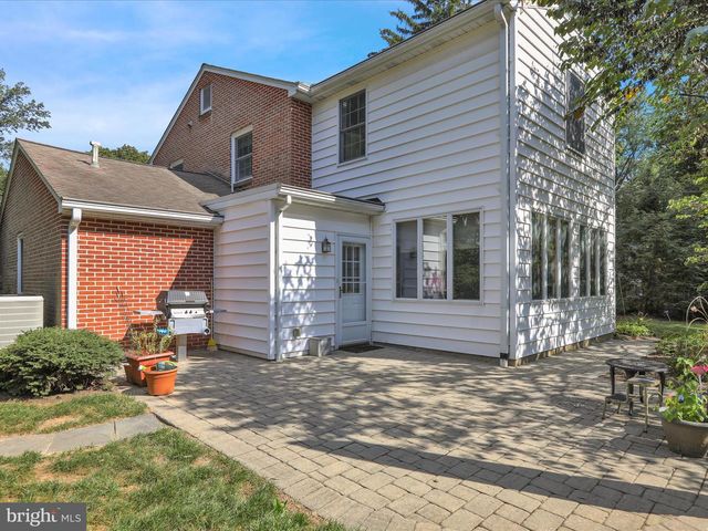 62 OAK LN, Lancaster, PA 17603