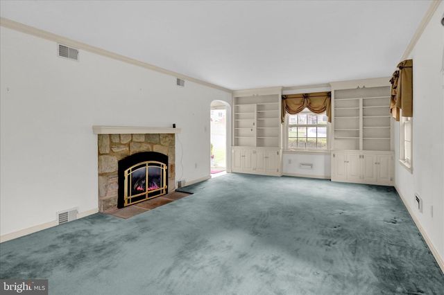 62 OAK LN, Lancaster, PA 17603