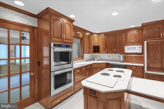 62 OAK LN, Lancaster, PA 17603