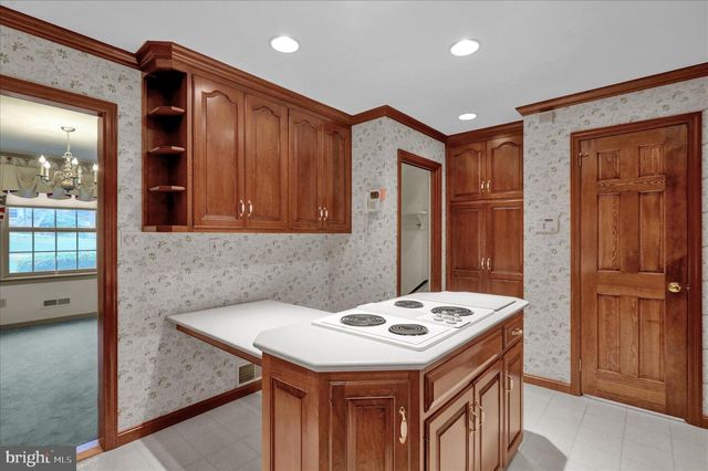 62 OAK LN, Lancaster, PA 17603