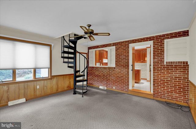 62 OAK LN, Lancaster, PA 17603