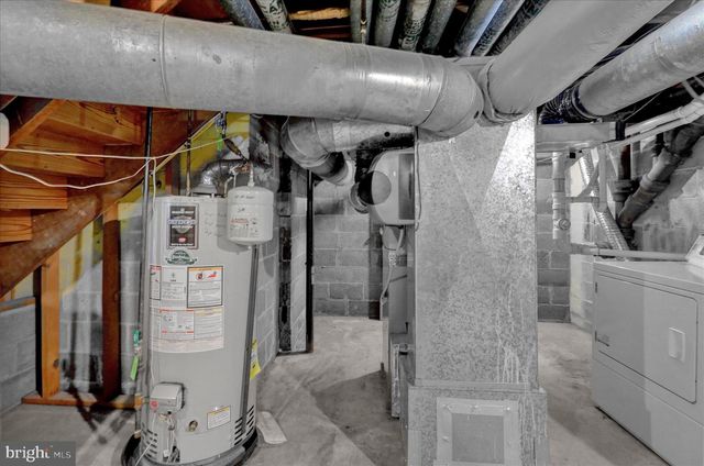 62 OAK LN, Lancaster, PA 17603