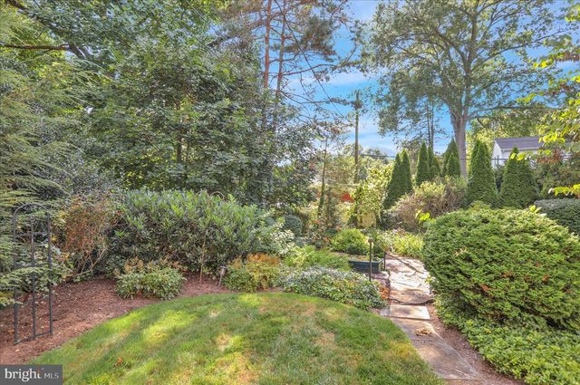 62 OAK LN, Lancaster, PA 17603