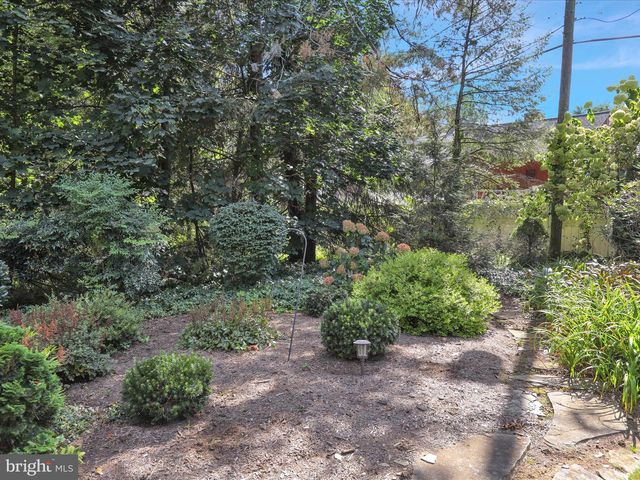 62 OAK LN, Lancaster, PA 17603