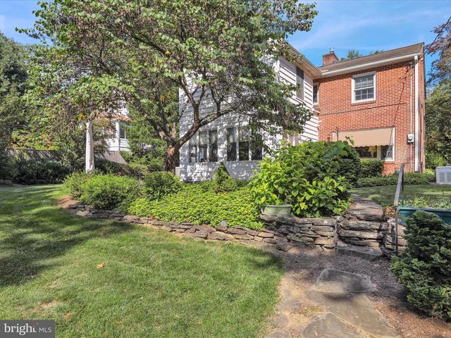 62 OAK LN, Lancaster, PA 17603