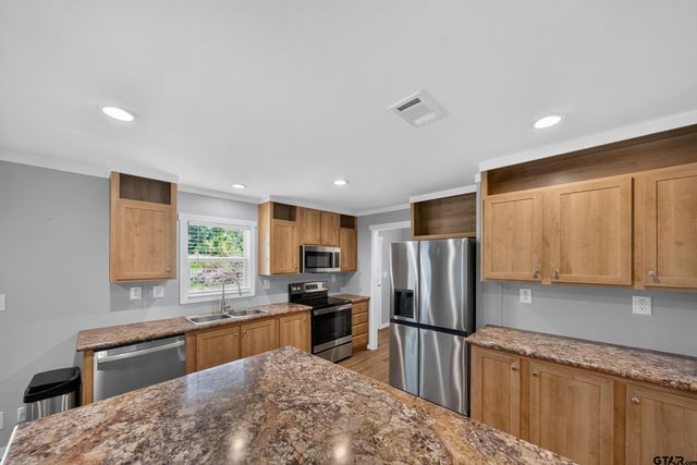 469 Crockett, Bullard, TX 75757