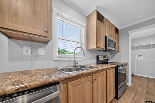 469 Crockett, Bullard, TX 75757