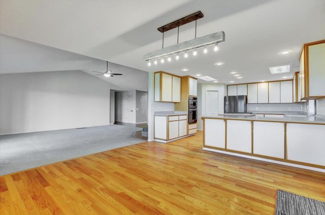 10428 Riffle Box Rd, Rough And Ready, CA 95975