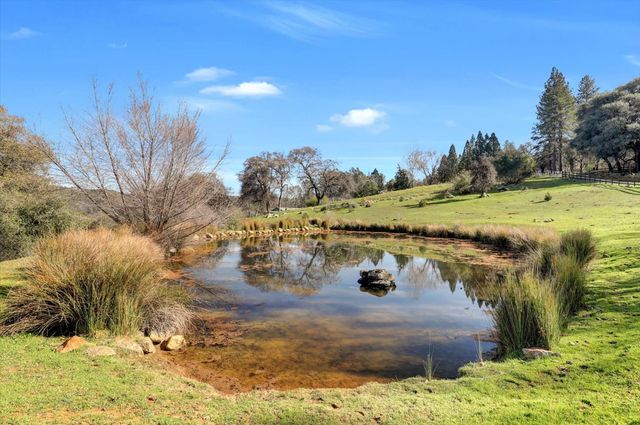 10428 Riffle Box Rd, Rough And Ready, CA 95975