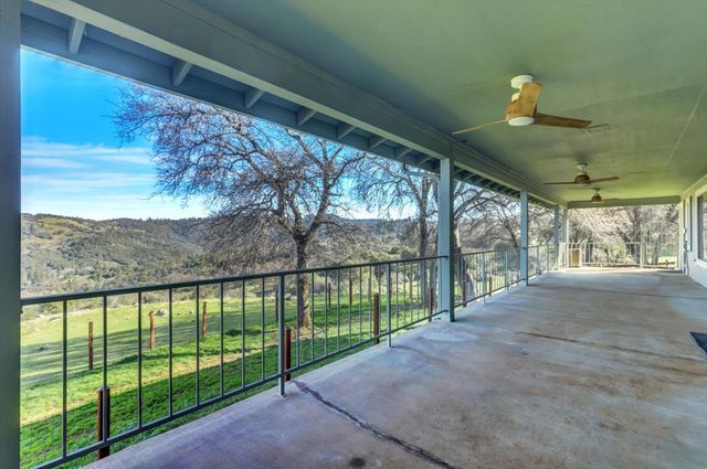 10428 Riffle Box Rd, Rough And Ready, CA 95975