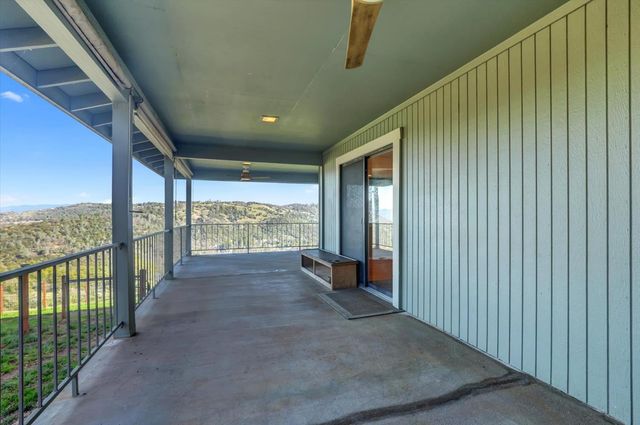 10428 Riffle Box Rd, Rough And Ready, CA 95975