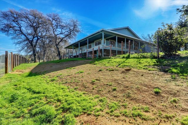 10428 Riffle Box Rd, Rough And Ready, CA 95975